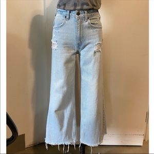 **ISO ABERCROMBIE ANNIE WIDE LEG CROP JEANS **